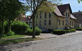 zentrumsnahe Ferienwohnung im Grünen